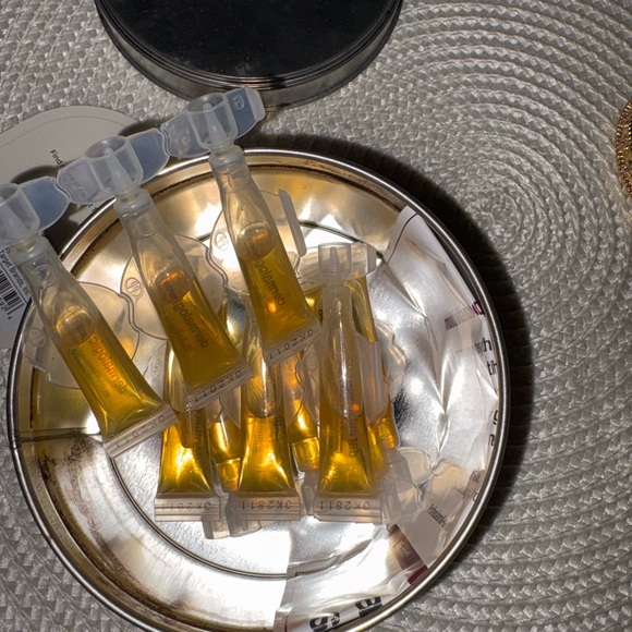 Dermalogica PRO Exfoliant in Black and Silver - Picture 2 of 2